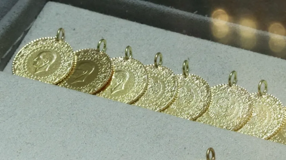 Altın fiyatlarında yeni rekor! Cumhuriyet altını ne kadar oldu?