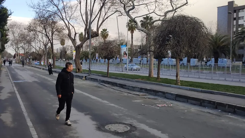 Metro ve yollar kapatıldı