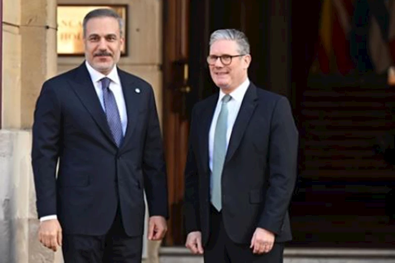 Dışişleri Bakanı Fidan, Ukrayna zirvesi için Londra