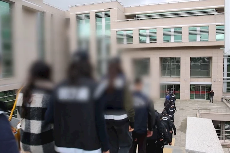 Büyüyle dolandırıcılık yapan 29 şüpheliden 15