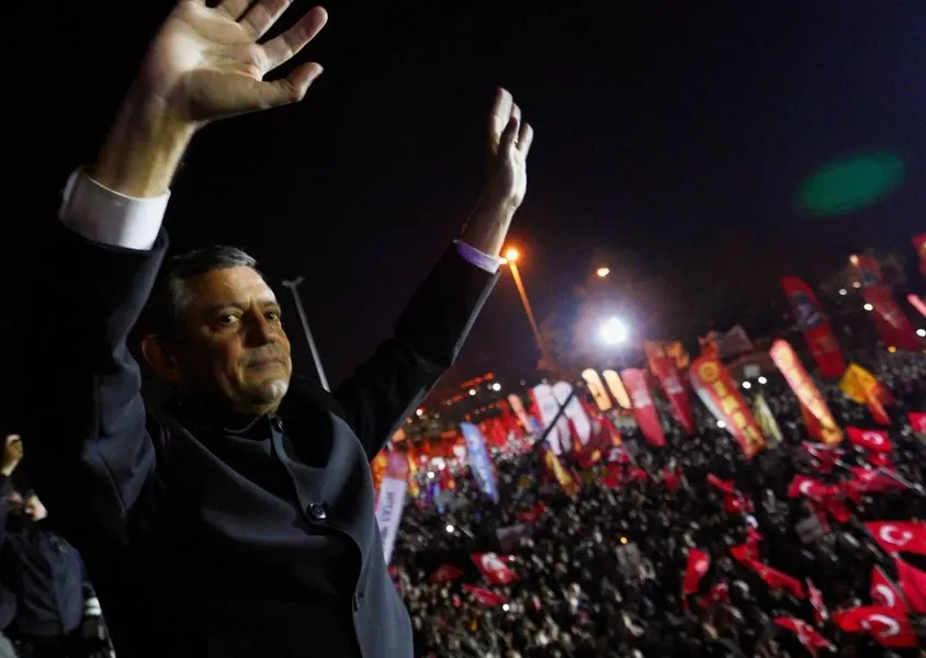 CHP Genel Başkanı Özel: O küfrü kendi anneme edilmiş sayıyorum