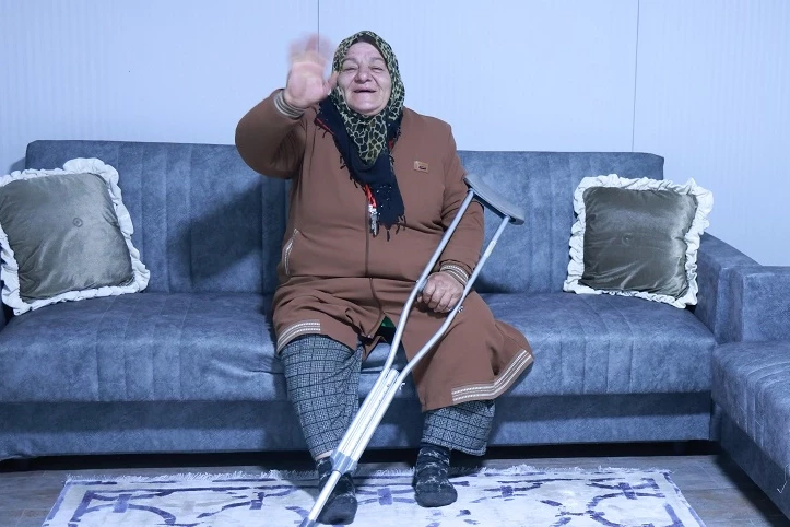 KO-MEK Hurması, Ayşe Teyze’ye yardım elini uzattı