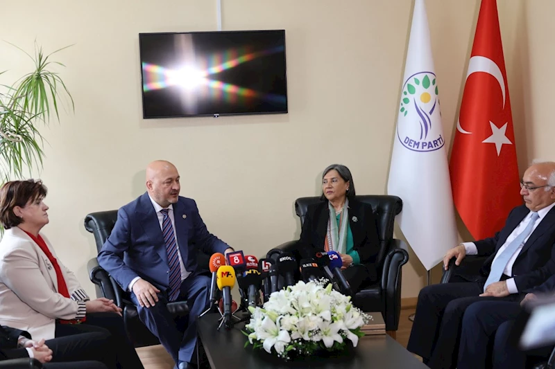 10 yıl sonra ilk bayramlaşma: Resul Kurt, 