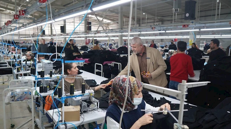 Adıyaman Belediyesi’nden emekçi kadınlara ziyaret: 