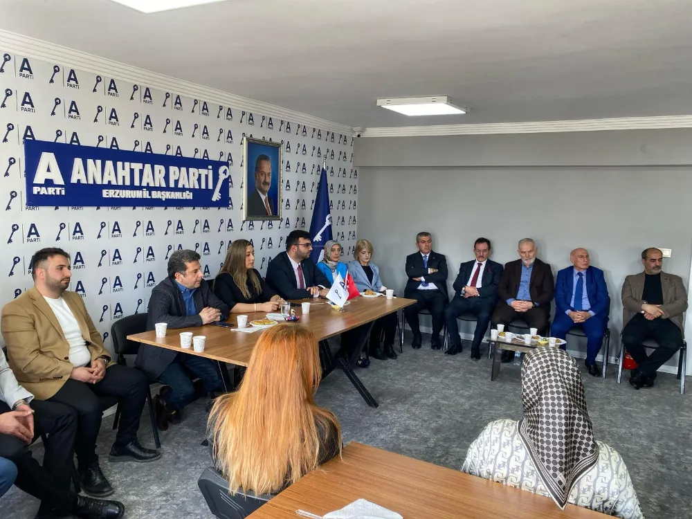 Anahtar Parti Erzurum İl Teşkilatı’ndan Yoğun Katılımlı Bayramlaşma Töreni