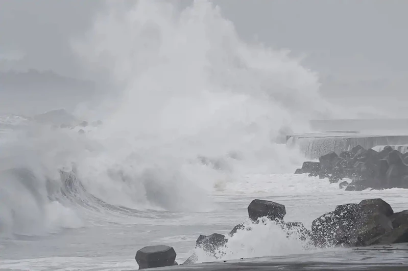 Akdeniz’de fırtına uyarısı