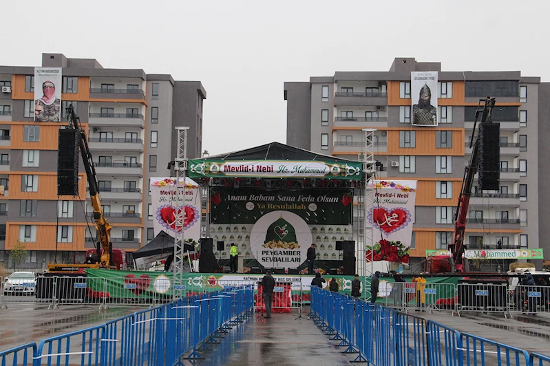 Batman Mevlid-i Nebi etkinliğine hazır: Şehirde bayram havası yaşanıyor