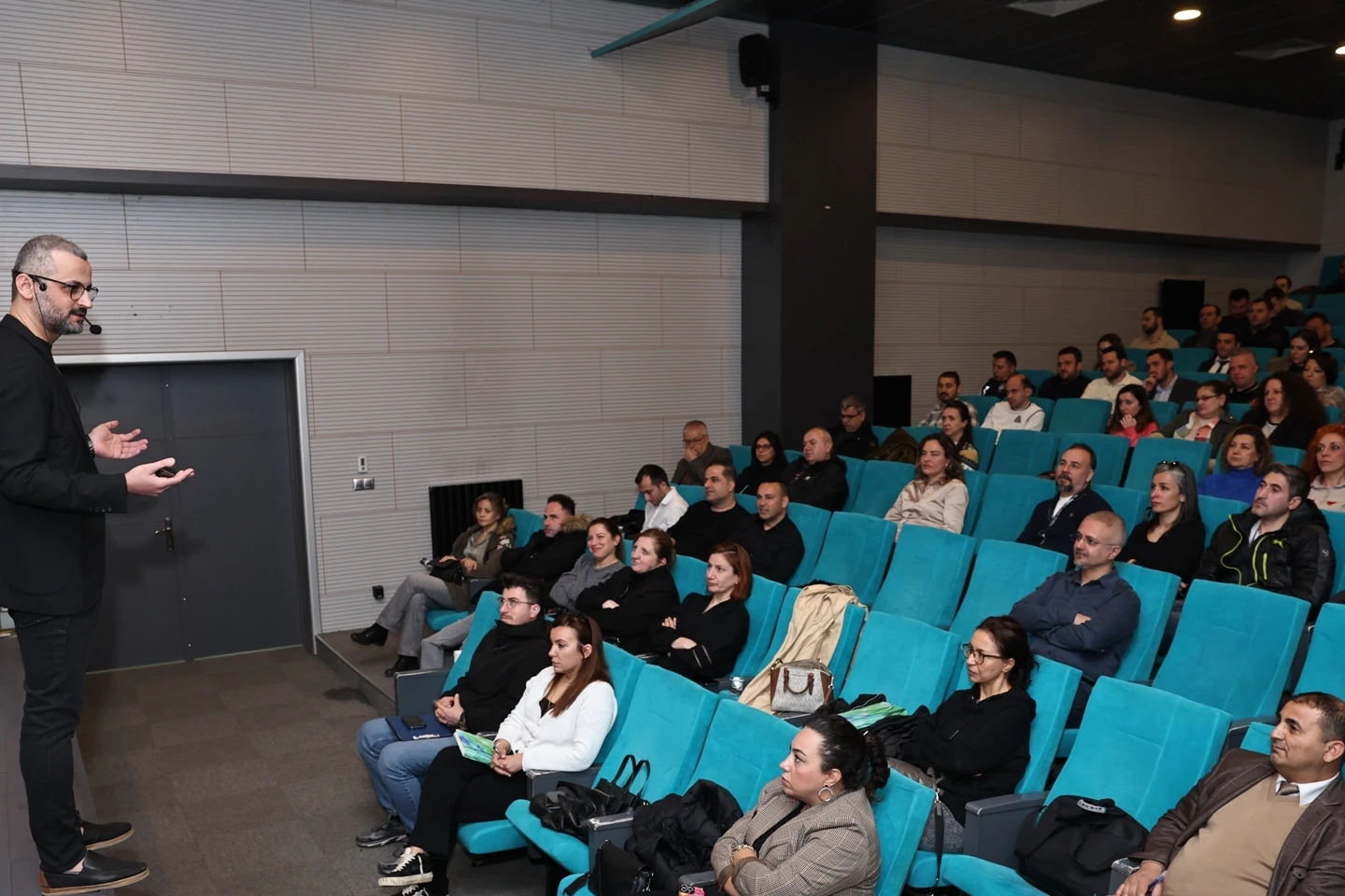 Bursa Nilüfer’de “Kamu İhale Mevzuatı” eğitimi