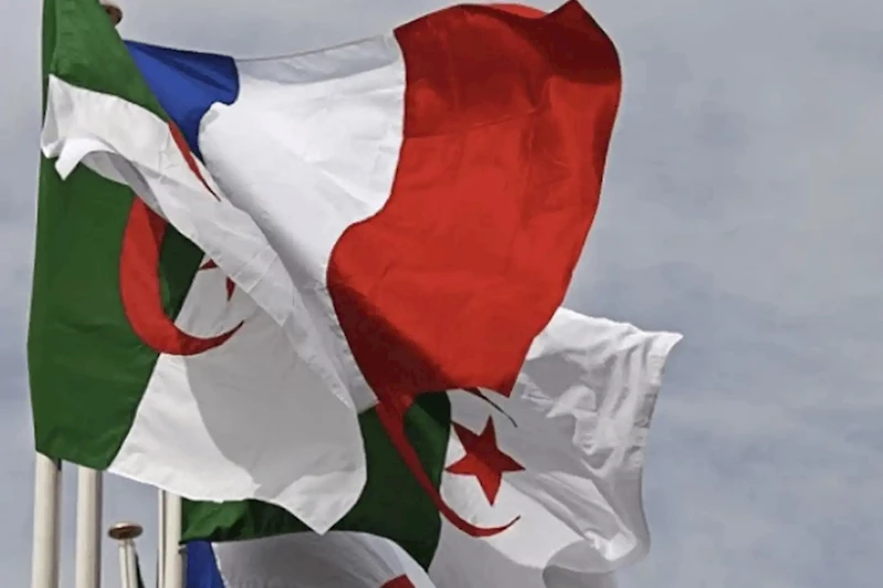 Cezayir, 12 Fransız elçilik görevlisinin ülkeyi terk etmesini istedi