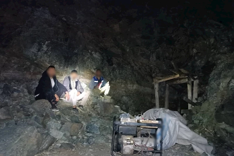 İzinsiz maden çıkaran şahıslar suçüstü yakalandı