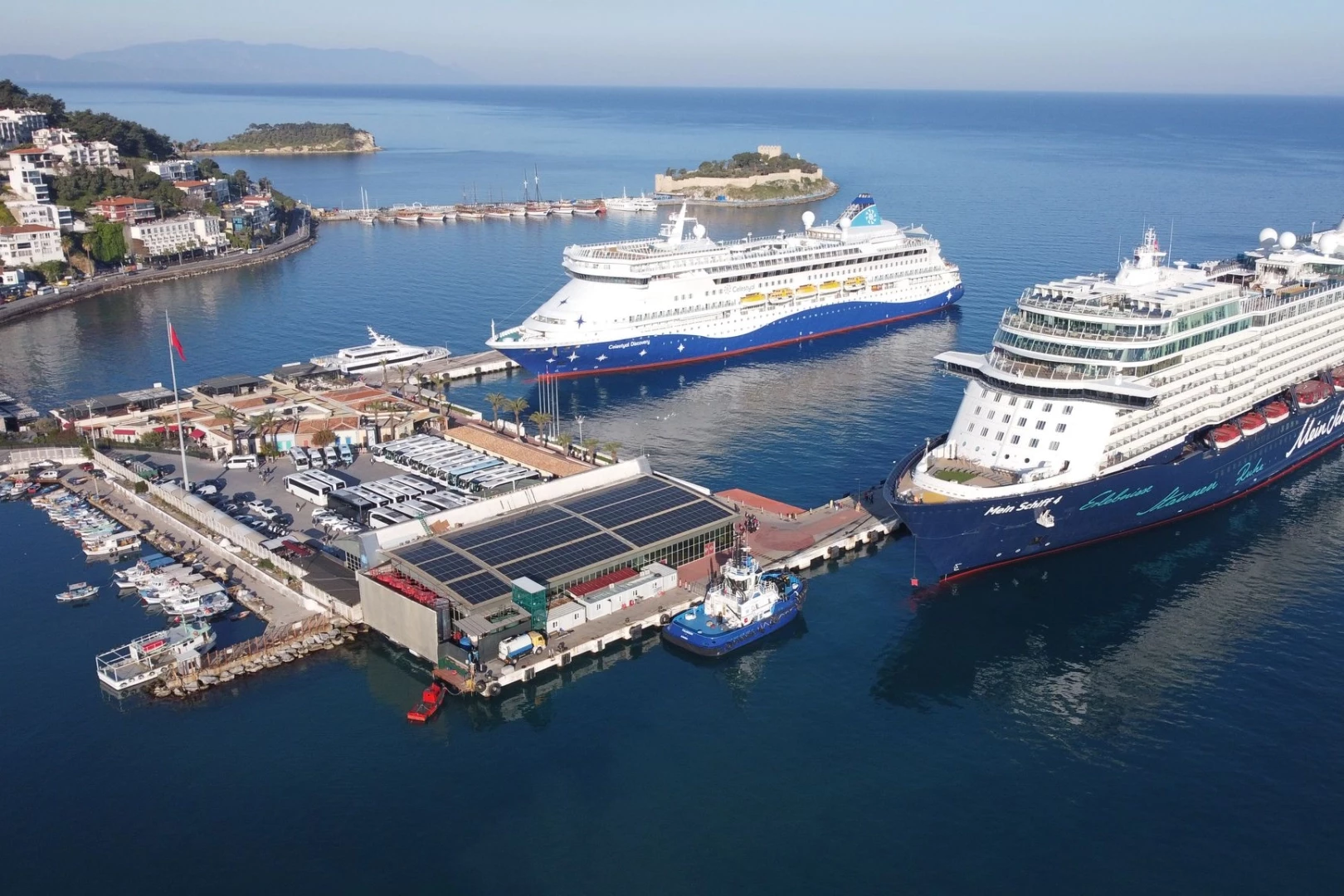 En büyük kruvaziyer limanı güneşten besleniyor