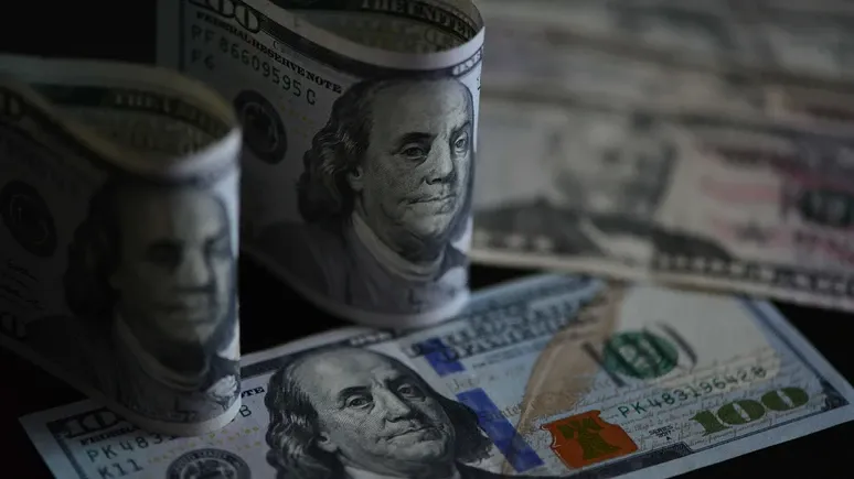 Dolar düşmeye devam ediyor! Bugün dolar kaç oldu?