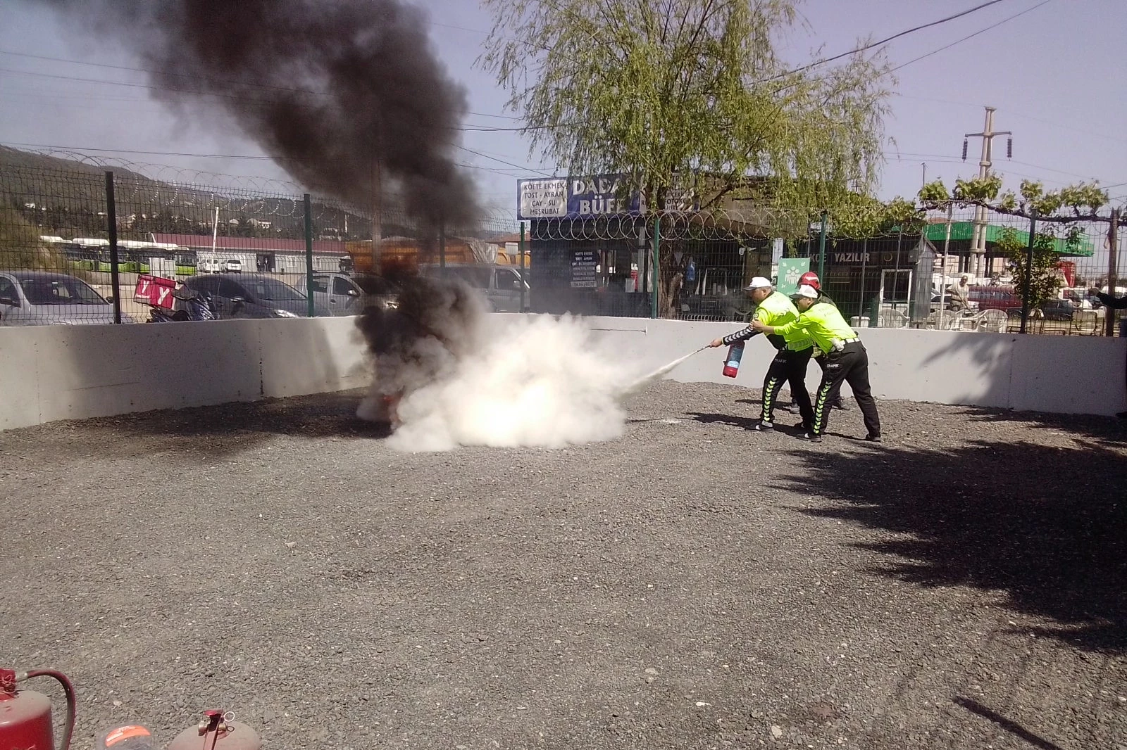 Kocaeli İtfaiyesi’nden polislere yangın eğitimi