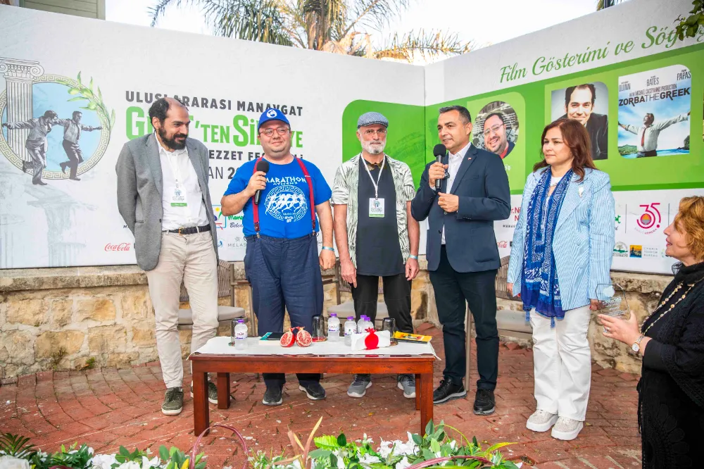 3 OSCARLI “ZORBA” GİRİT