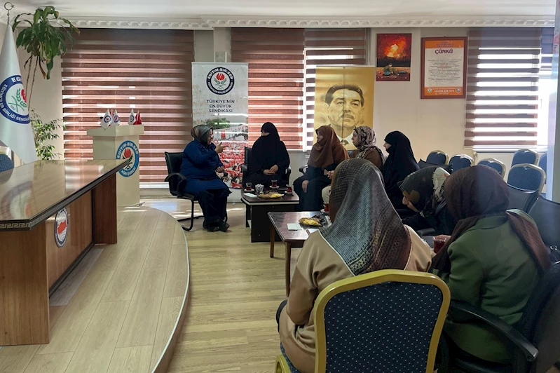 HÜDA PAR Ağrı Kadın Kolları, Memur-Sen Kadın Kollarını ziyaret etti