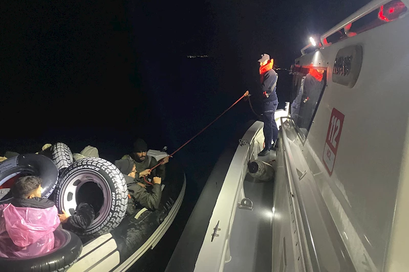 Muğla açıklarında 17 düzensiz göçmen kurtarıldı