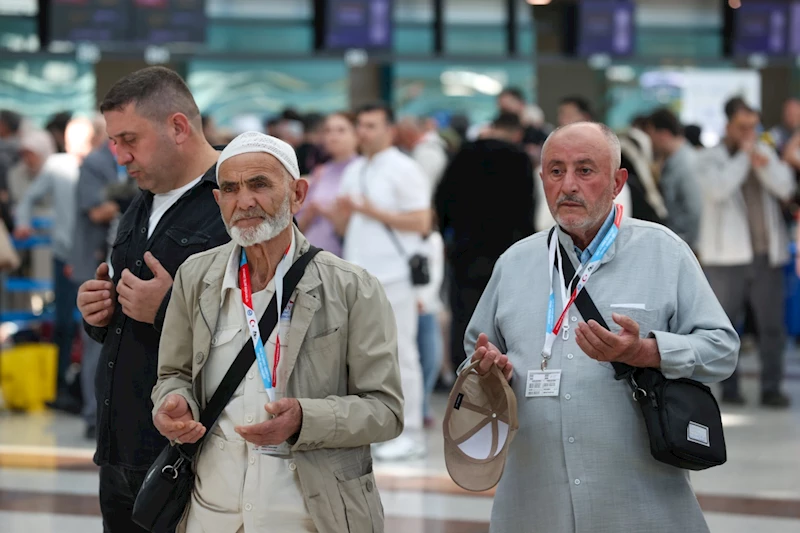 Ankara’dan ilk hac kafilesi dualarla uğurlandı