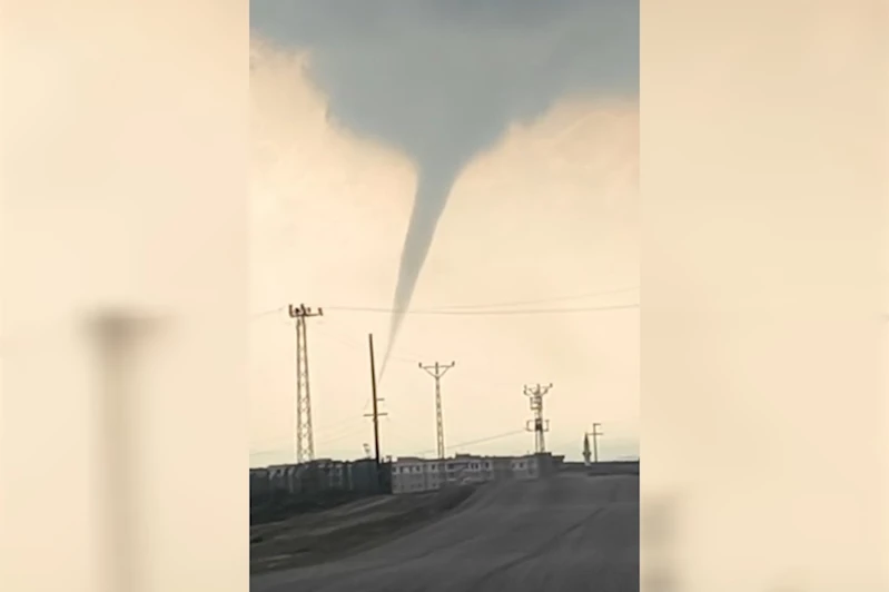 Mardin’de meydana gelen hortum hasara neden oldu