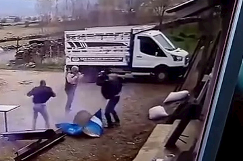 Boş varil spiralle kesilirken patladı: 1 kişi yaralandı