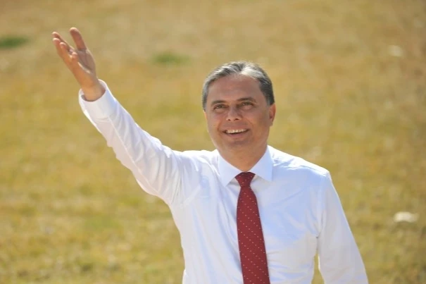 Ümit Uysal’dan CHP Genel Başkanlığı