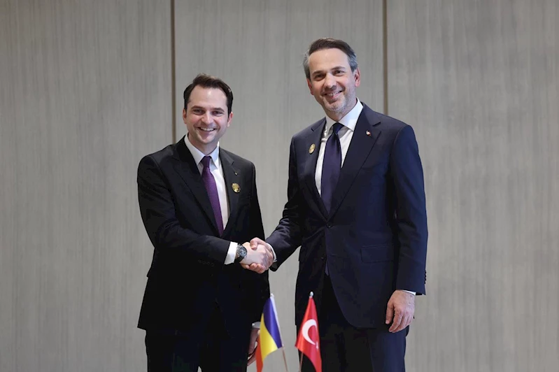 Bakan Bayraktar, Romanyalı mevkidaşıyla bir araya geldi