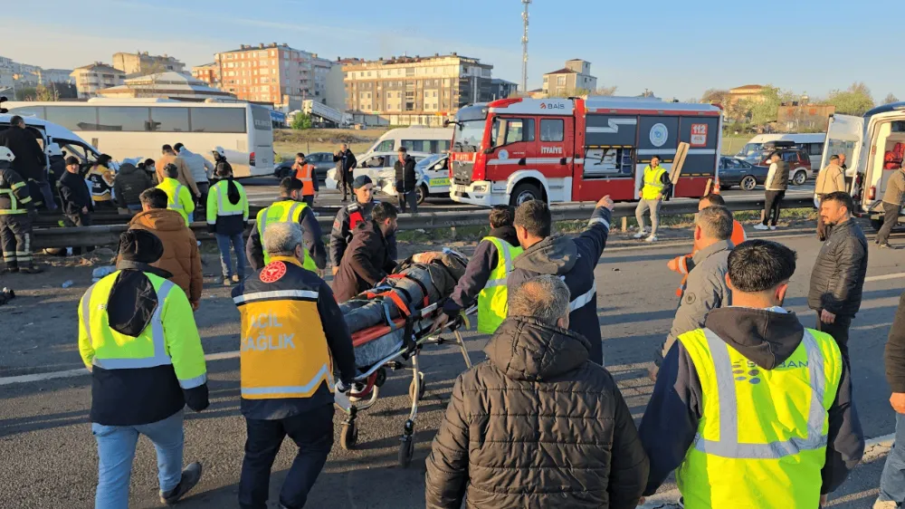 Tekirdağ’da iki işçi servisi çarpıştı: Çok sayıda yaralı var!