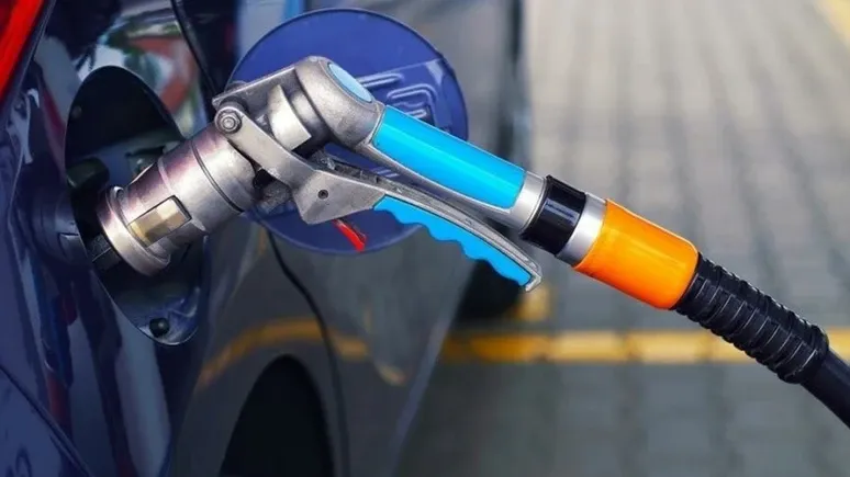 8 Nisan 2025 akaryakıt fiyatları