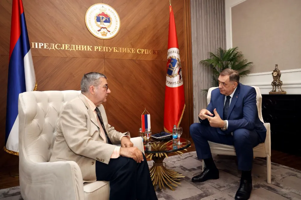 Dodik: “Barışı tehlikeye atacak hiçbir şey yapmayacağız”