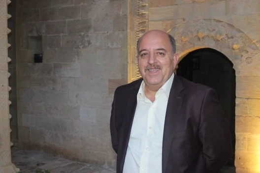 Mardinli iş insanı Evrensel ’den esnafa turist uyarısı!