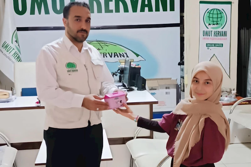 Cizreli çocuktan anlamlı bağış: Kumbarasındaki harçlığını Gazze’ye bağışladı