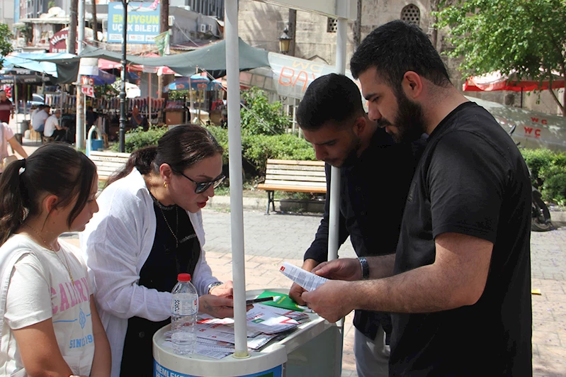 Hür Gençlik Adana’dan Gazze için stant çalışması