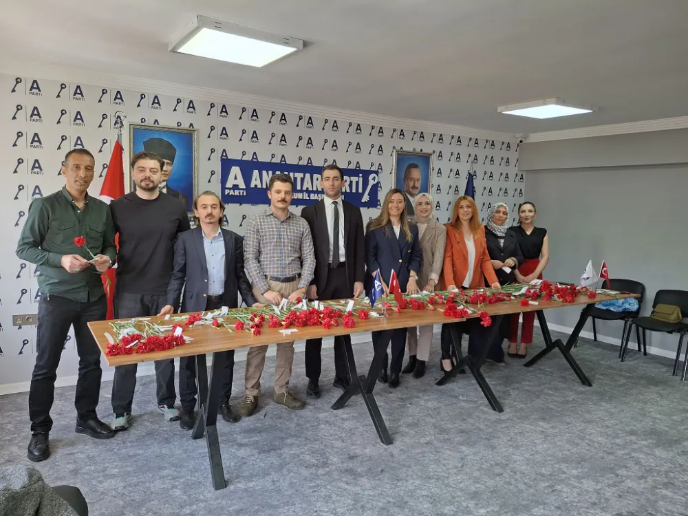 Anahtar Parti Erzurum İl Kadın Kolları ve Gençlik Kolları’ndan Anlamlı Anneler Günü Ziyareti