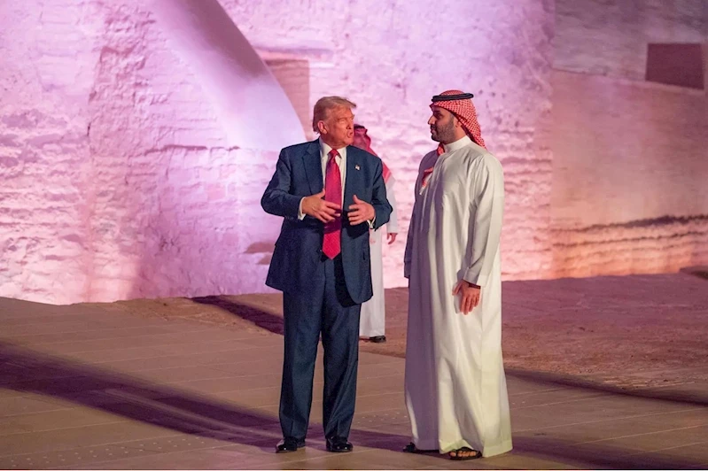 Trump yeniden Riyad’da: Önce para, gerisi teferruat…