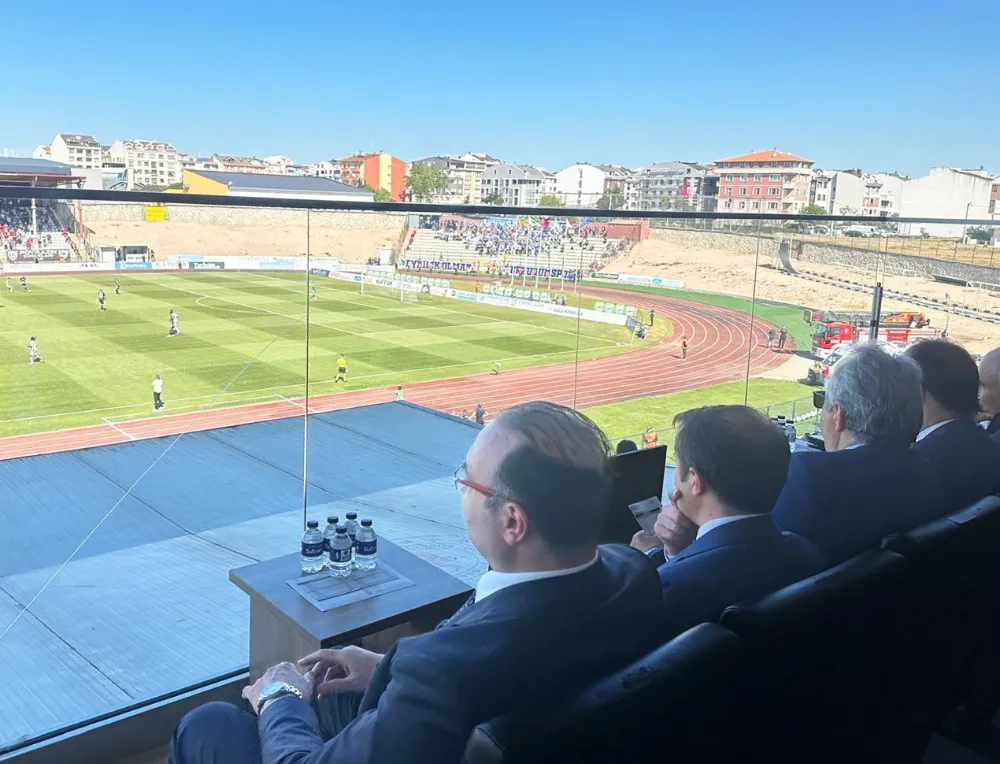 Rektör Hacımüftüoğlu, Erzurumspor’u Yalnız Bırakmadı