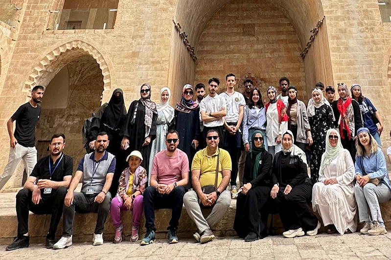 Depremzede gençler GAP turunda tarih ve kültürle buluştu