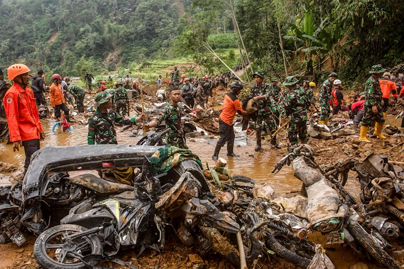Endonezya’da altın madeninde heyelan: 1 ölü, 19 kayıp