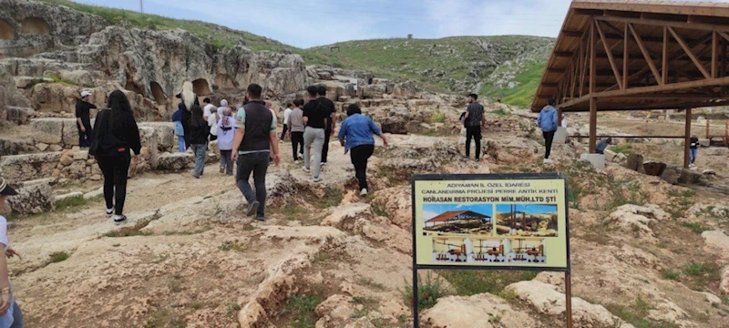 Adıyaman Belediyesi’nden YKS Adaylarına moral gezisi: Perre Antik Kenti’nde tarihle buluşma  - Videolu Haber