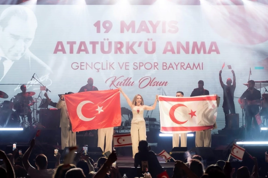 Ziynet Sali’den Kıbrıs’ta coşkulu bayram kutlaması