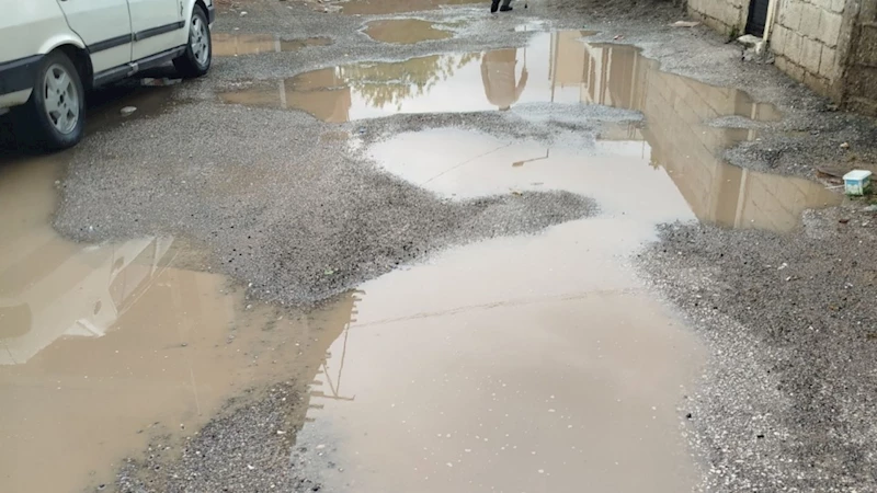 Kahta’da bozuk yollar tepki çekiyor: ‘Hizmet yok, zam var’ 