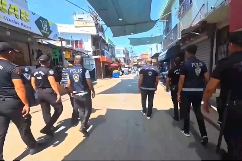 Bakan Yerlikaya: Kimlik kontrollerinde düzensiz göçmen çıkanların oranı yüzde 75