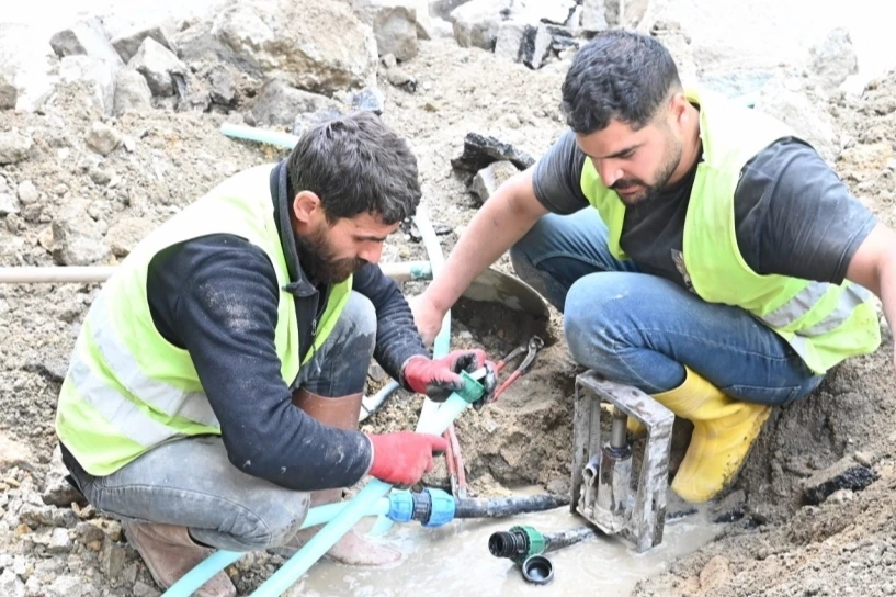 Manisa Demirci’de altyapı seferberliği sürüyor