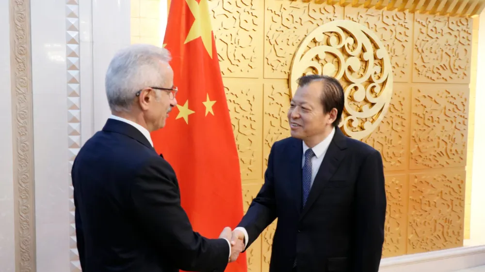 Ulaştırma Bakanı Uraloğlu Çin