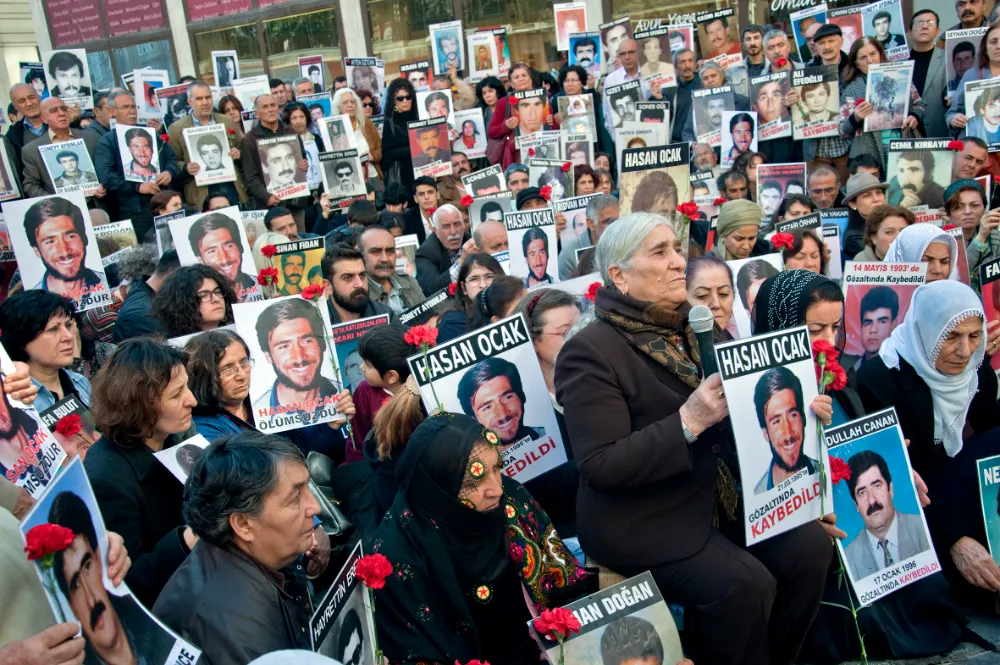 Cumartesi Anneleri’nin 30. yıldönümünde Uluslararası Af Örgütü’nden çağrı: Galatasaray Meydanı yeniden açılmalı