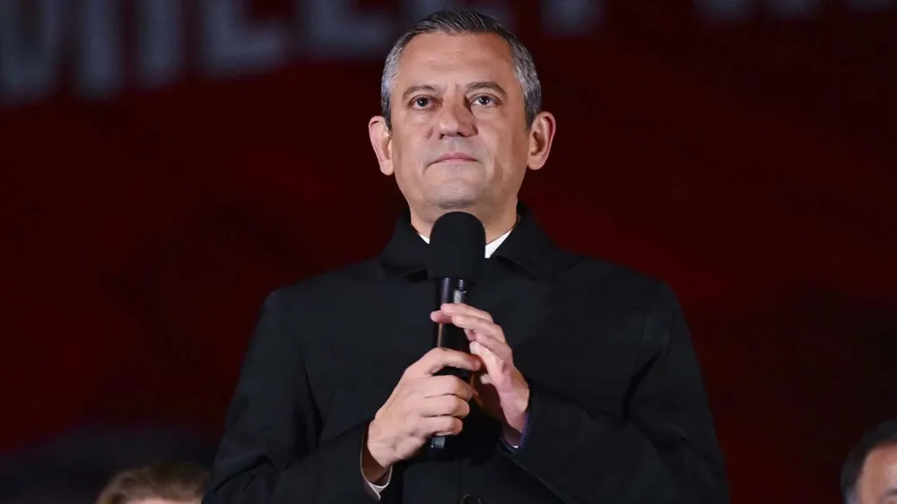 Özgür Özel saldırı sonrası ilk kez konuştu: Saldırıda şüphelendiği ismi açıkladı!