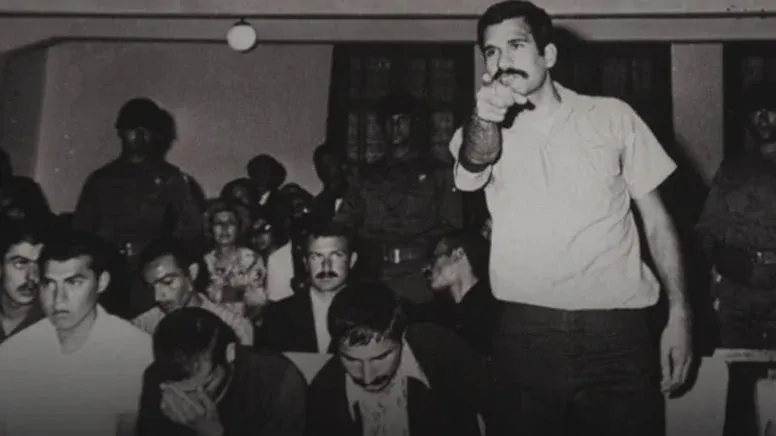 “O mahur beste çalar Müjgan’la ben ağlaşırız”