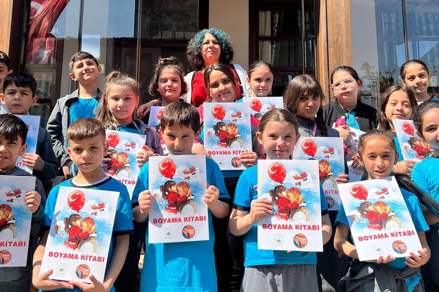 Bursa Osmangazi Belediyesi’nden çocuklara masal şöleni