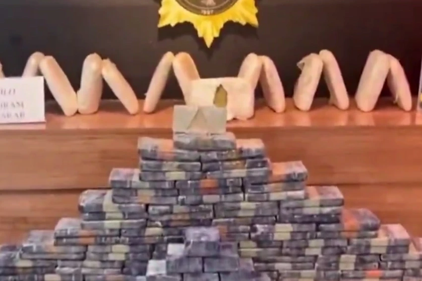 Van ve Şanlıurfa’da zehir tacirlerine operasyon! 311,5 kg uyuşturucu ele geçirildi