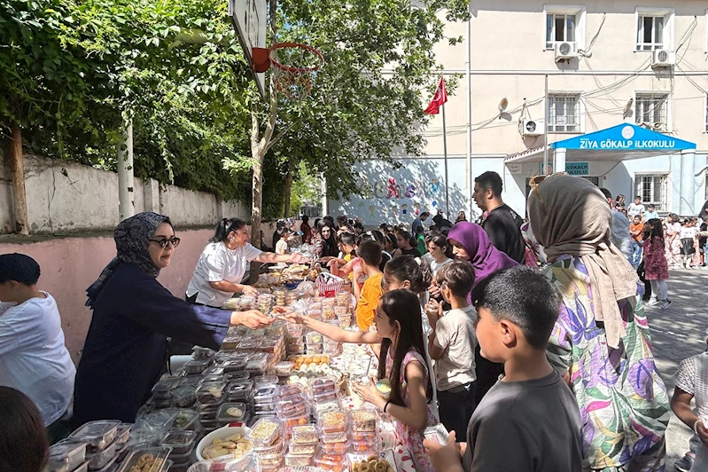 Gazze için okullarda yardım seferberliği devam ediyor