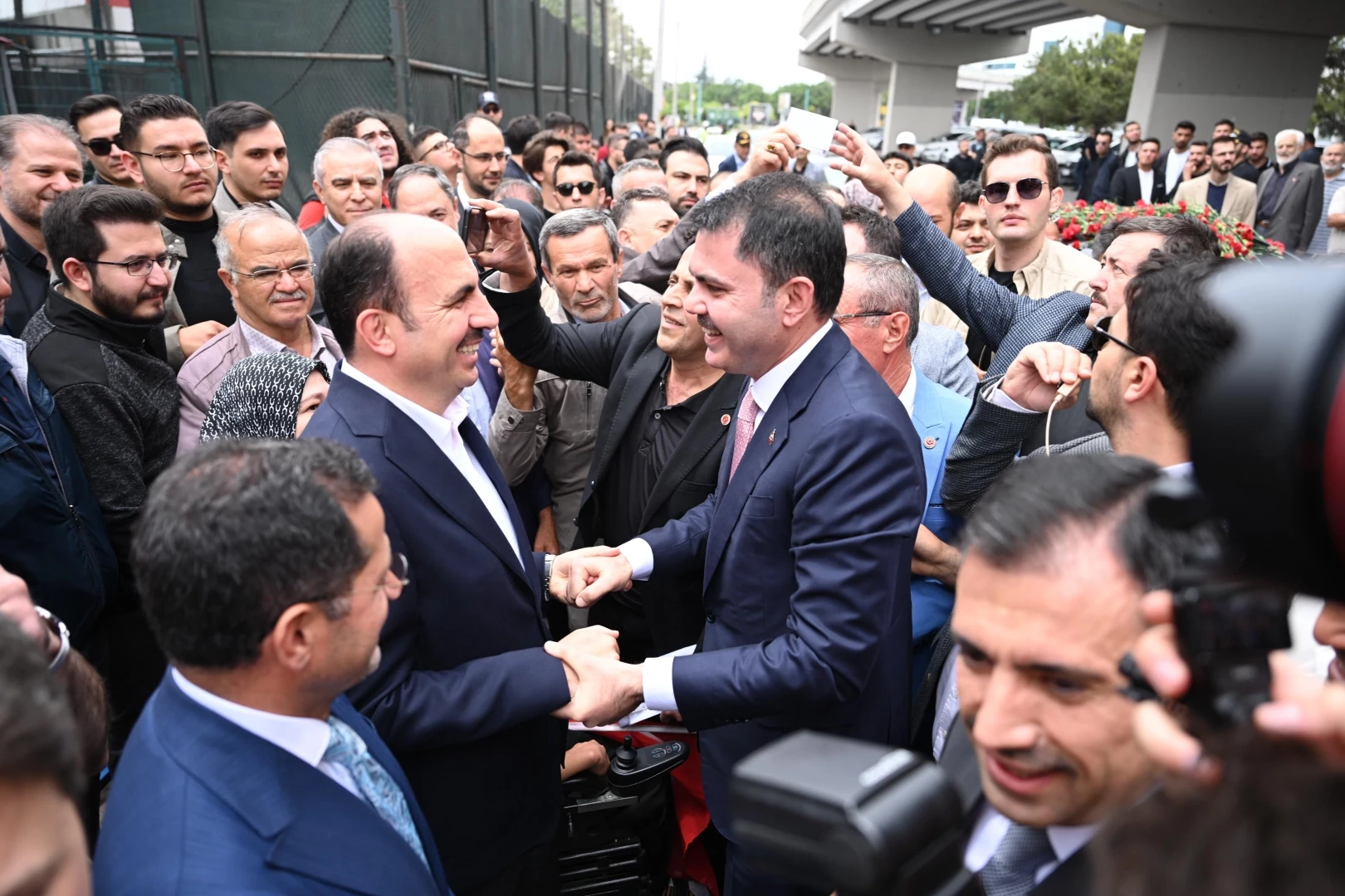 Bakan Kurum Konya Türbeönü