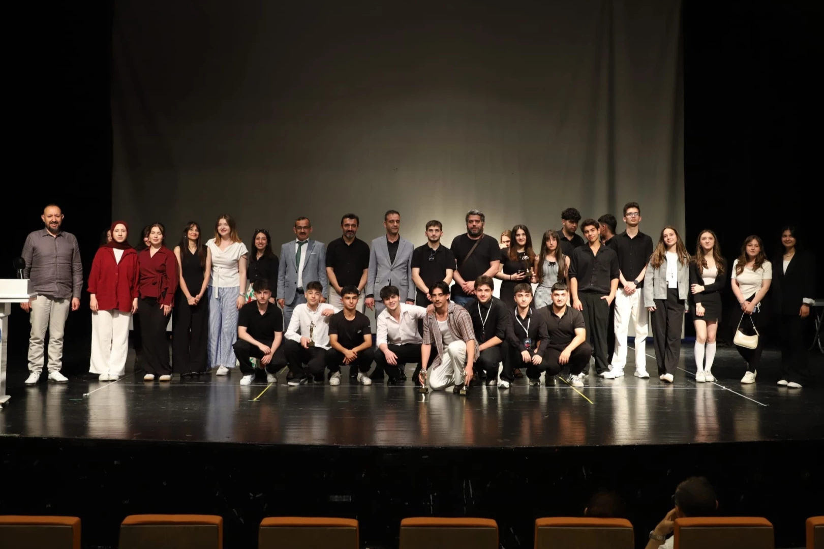 Bursa Yıldırım Ticaret MTAL’de gençlerin yapay zekâ filmleri ödüllendirildi